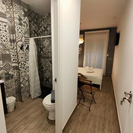 Pequeno Alojamiento Con Mini Piscina - No Climatizada València Exterior photo