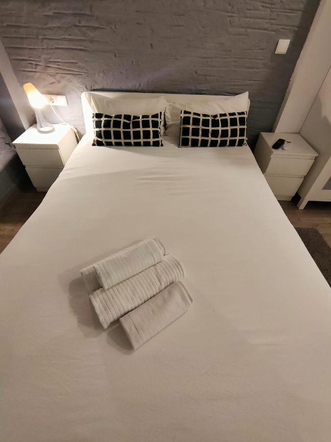 Pequeno Con Mini Piscina - No Climatizada Apartment
