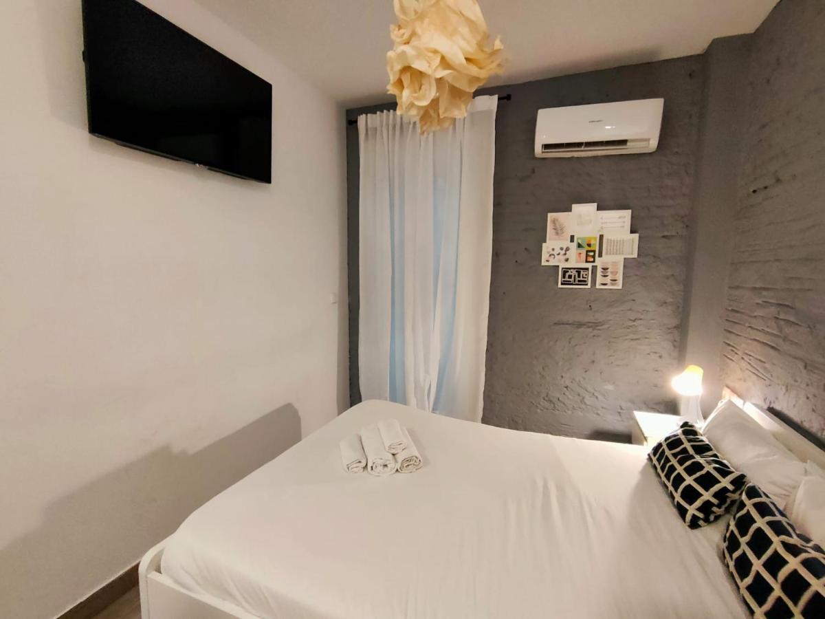 Pequeno Con Mini Piscina - No Climatizada Apartment Valencia