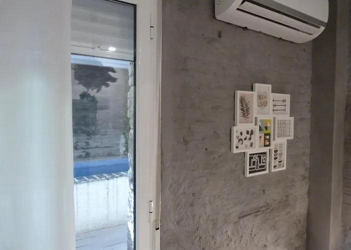 Pequeño alojamiento con Mini Piscina temperatura ambiente - WIFI Free
